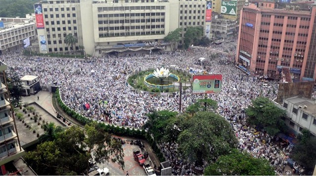 An elevated view of the crowds around the Shapla (Water Lilly) monument